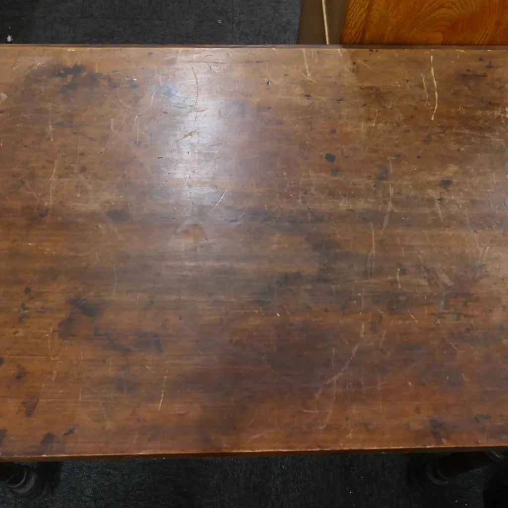 EARLY 20thC TABLE w. SCALLOPED EDGE 965x590x750mm Image 1++