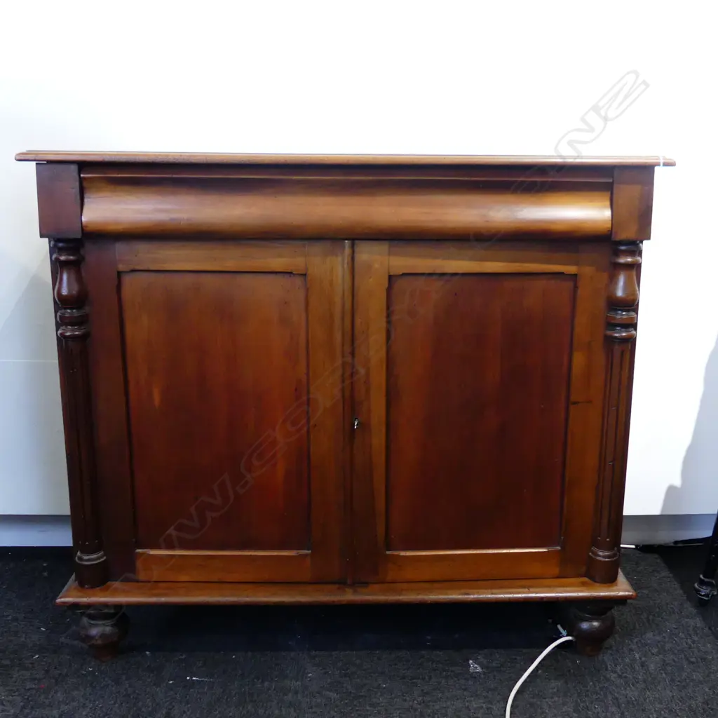 COLONIAL CHIFFONIER 1110x450x985mm Image 1++