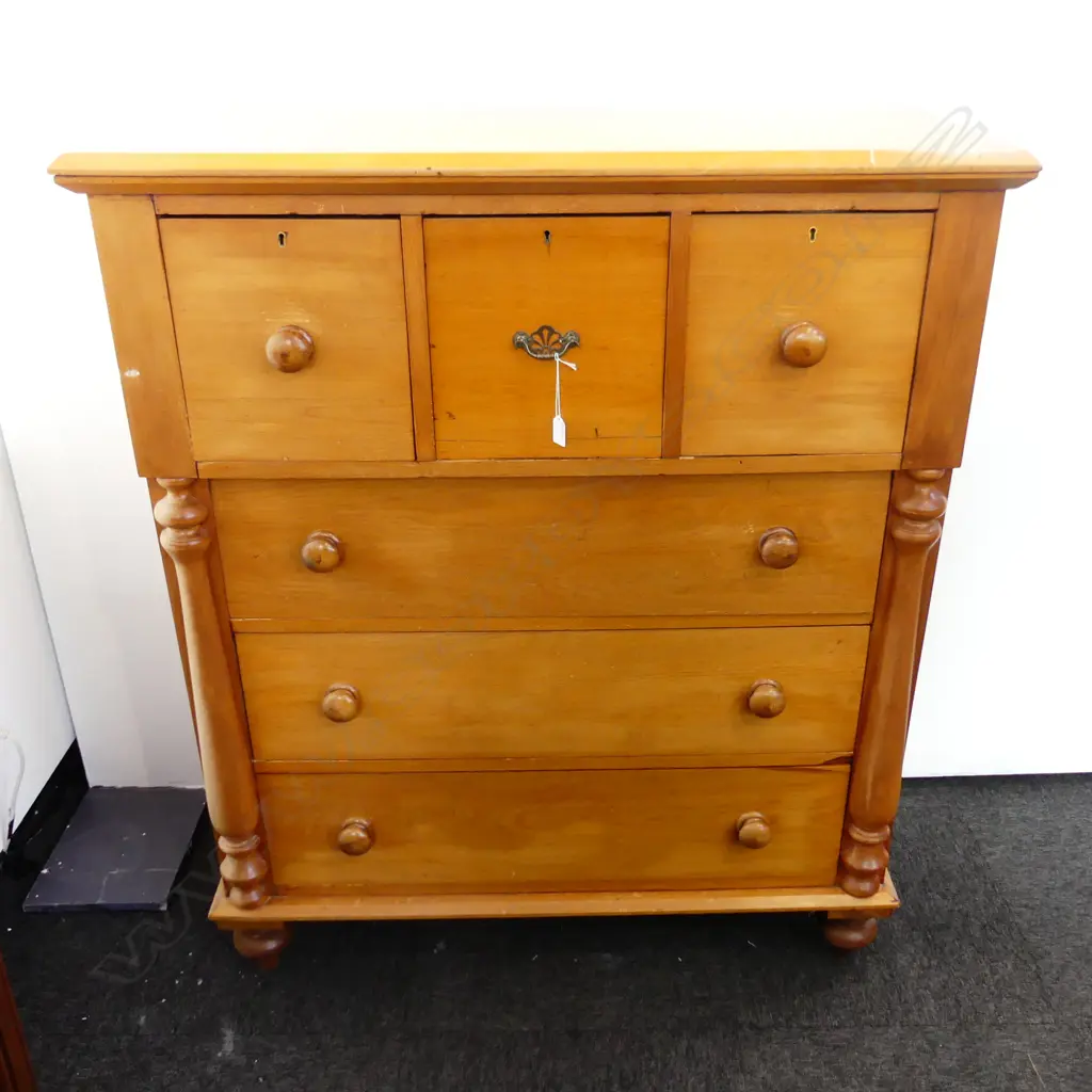 COLONIAL KAURI SCOTCH CHEST 1070x490x1260mm Image 1++