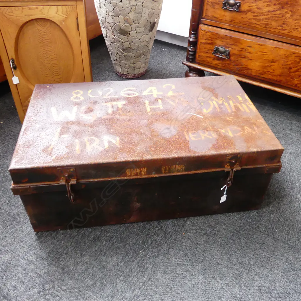1960'S NZ MILITARY METAL TRUNK, SGT HJ HYNDMAN (SOME RUST) Image 1++