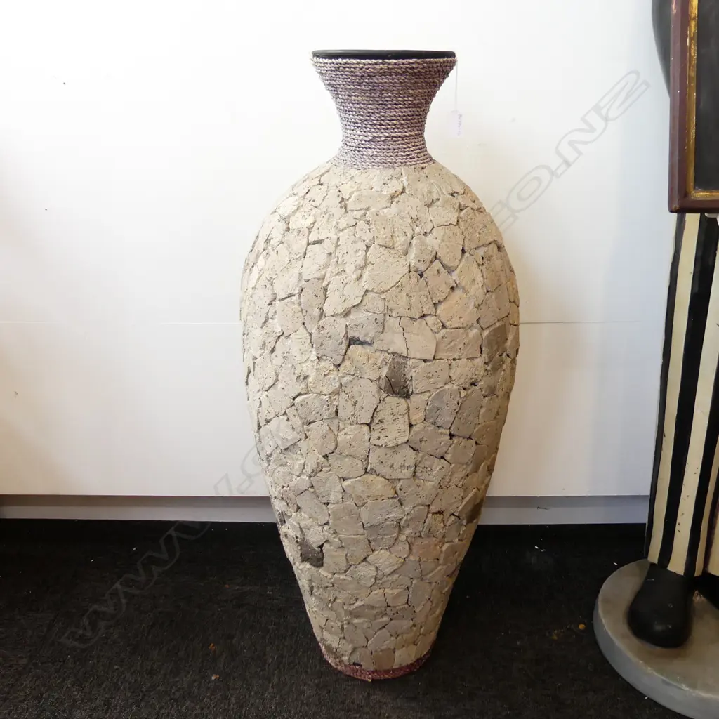 STONE FLOOR VASE H.1000mm Image 1++