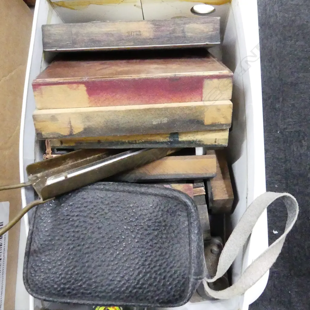 BOX LOT PRINTING BLOCKS, OPERA GLASSES Image 1++