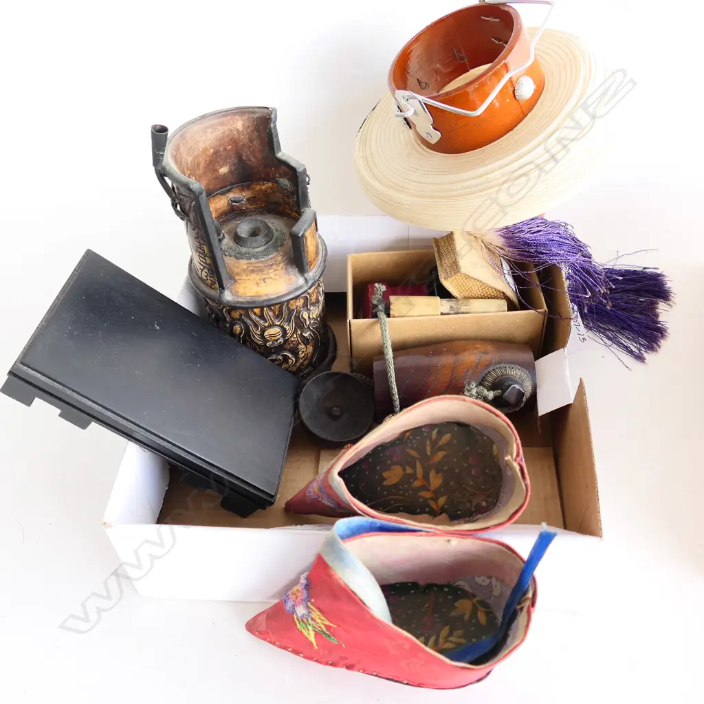 TRAY ORIENTAL CURIOS INCLDS SML HAND STITCHED SHOES Image 1++