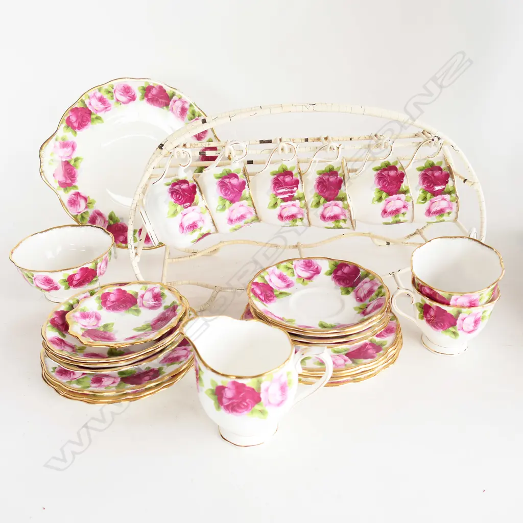 OLD ENGLISH ROSE BONE CHINA TEASET, ROYAL ALBERT WITH 8 CUPS (2 DIFFERENT SHAPE) PLUS WIRE STAND Image 1++