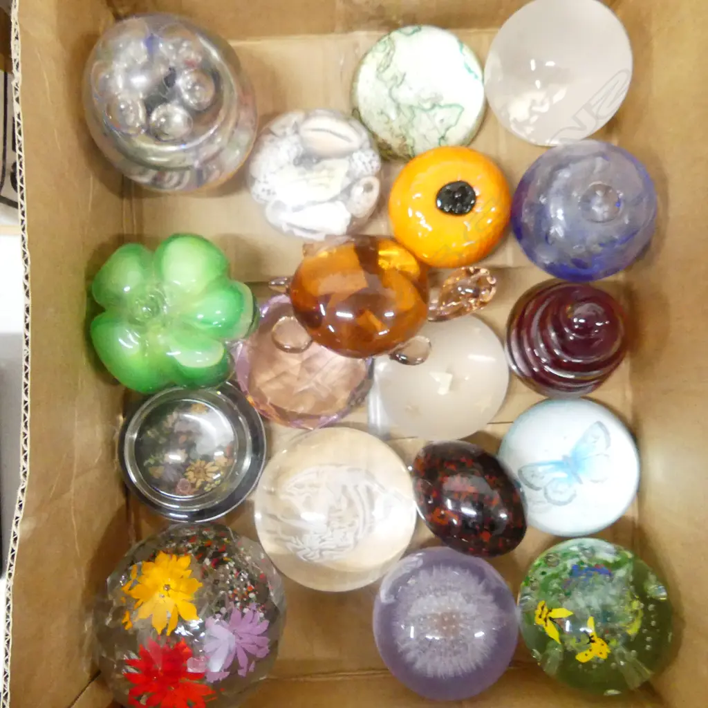 BOX LOT ASST. PAPERWEIGHTS Image 1++