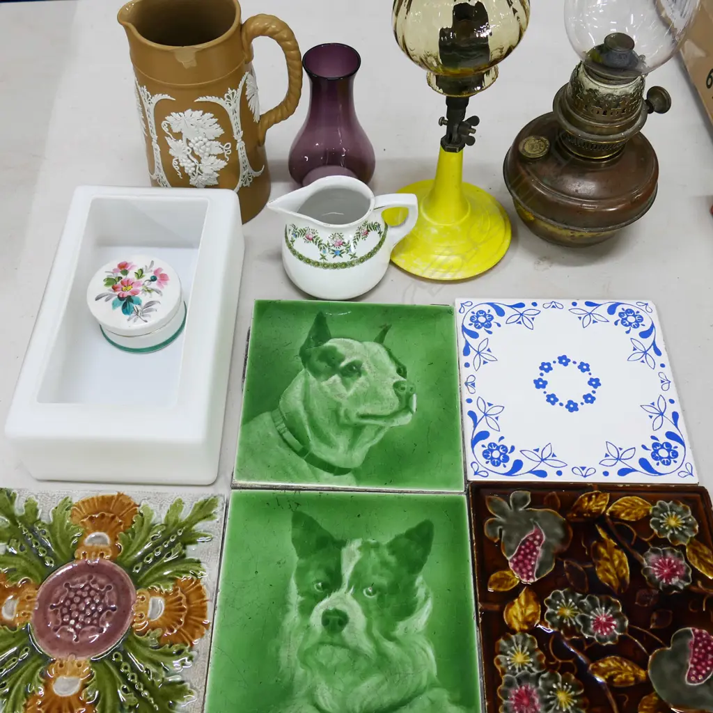 BOX LOT LAMPS CHINA DOG TILES ETC Image 1++