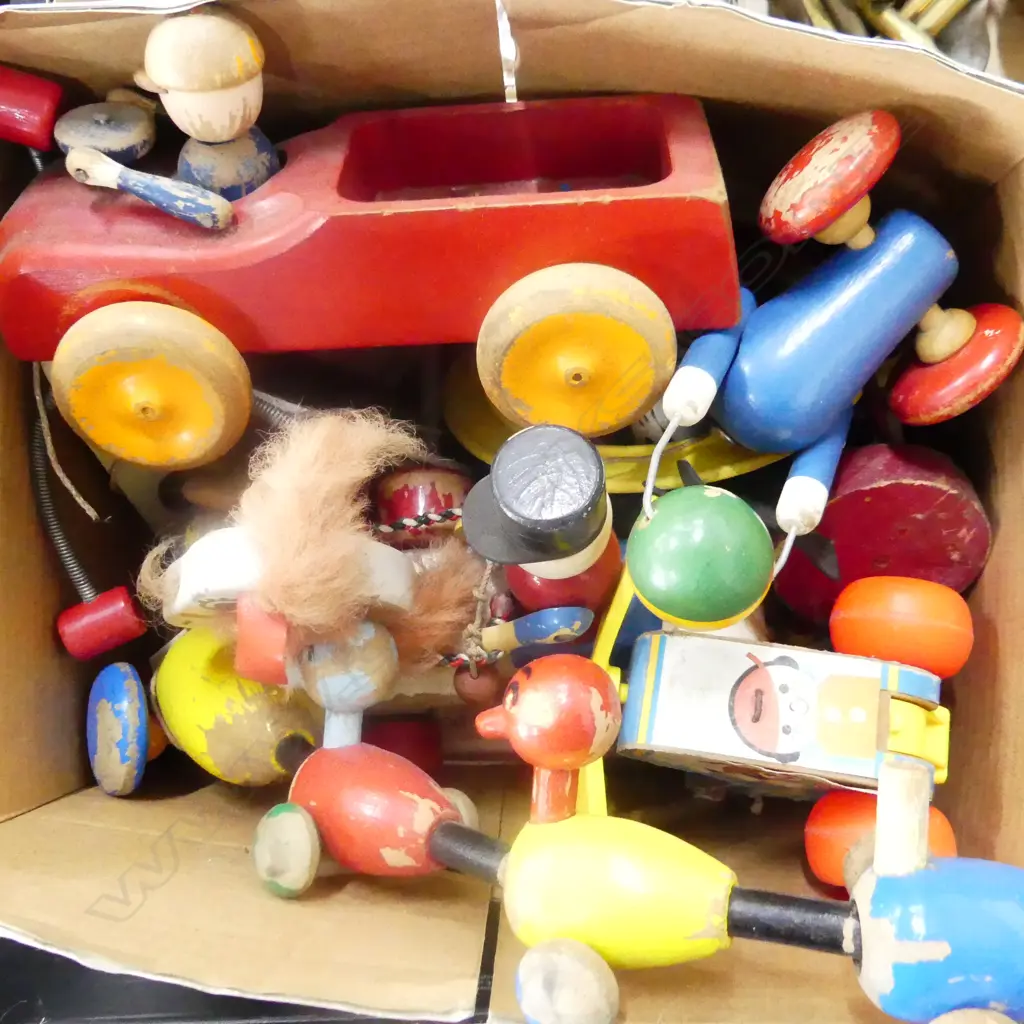 BOX LOT VINTAGE CHILDRENS WOODEN TOYS Image 1++