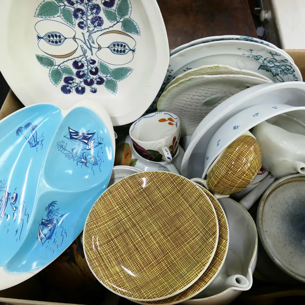BOX LOT ASST. BAKING DISHES ETC Image 1++