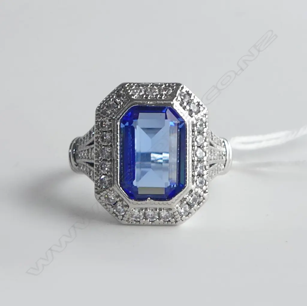 LRG COSTUME FAUX SAPPHIRE  & DIAMANTE RING, size S Image 1++