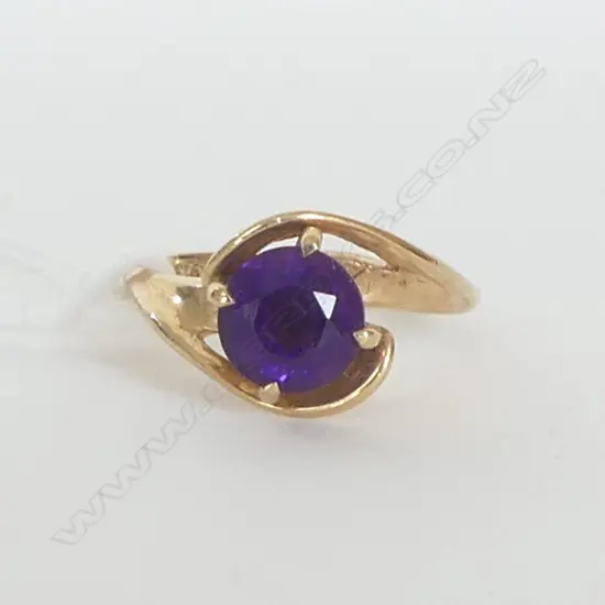 9ct RING w ROUND CUT AMETHYST, 3.0gm, size K