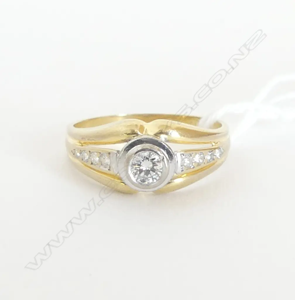 18ct DIAMOND RING, D=0.25, 4.3gm, size O Image 1++
