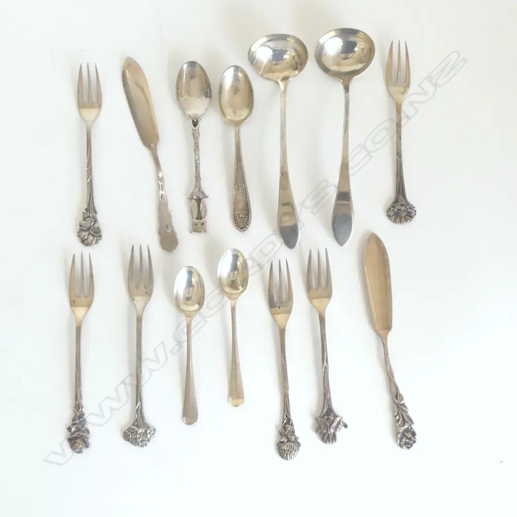 ASST. SILVER CUTLERY 208gms Image 1++