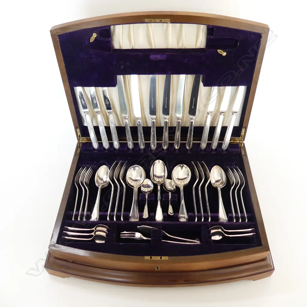 WALKER & HALL ST. JAMES PATTERN CUTLERY CANTEEN W.530mm Image 1++