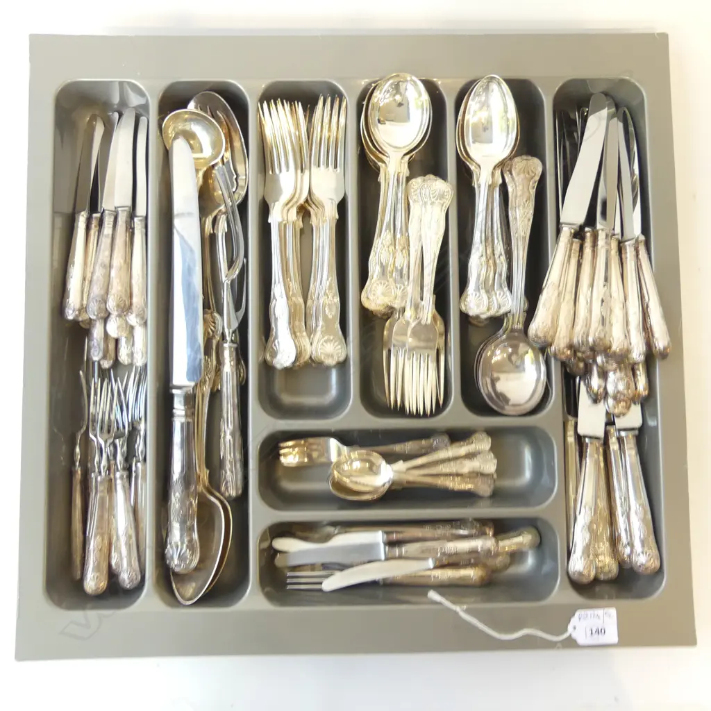 LG SILVER PLATE CUTLERY SET Image 1++