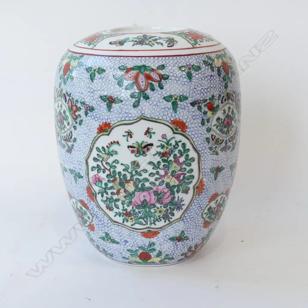 FAMILLE ROSE VASE LAMP / LAMPBASE H.280mm no lid & hole fitting to base Image 1++