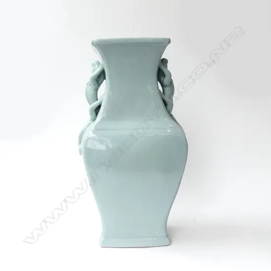 LG ORIENTAL CELADON VASE H.490mm