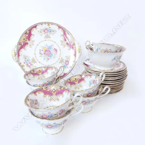 23 PCE SHELLEY 'SHERATON' TEA SET; 7 TRIOS, SUGAR BOWL, CAKE PLATE 225mm dia
