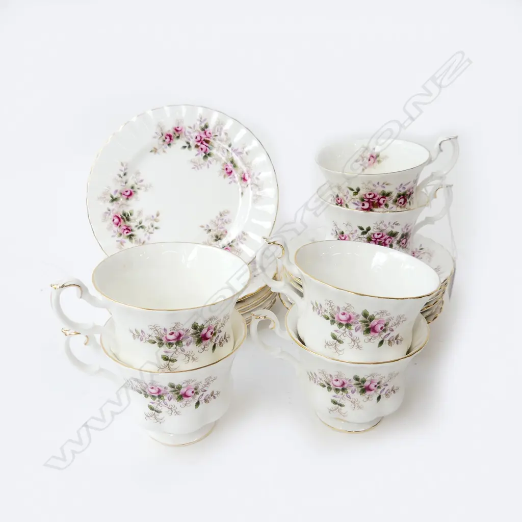 6 ROYAL ALBERT 'LAVENDER ROSE' TRIOS Image 1++