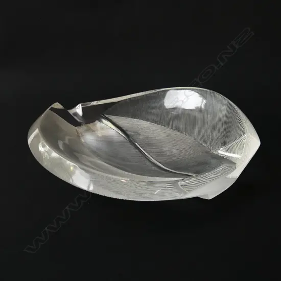 LALIQUE DISH 180x150mm