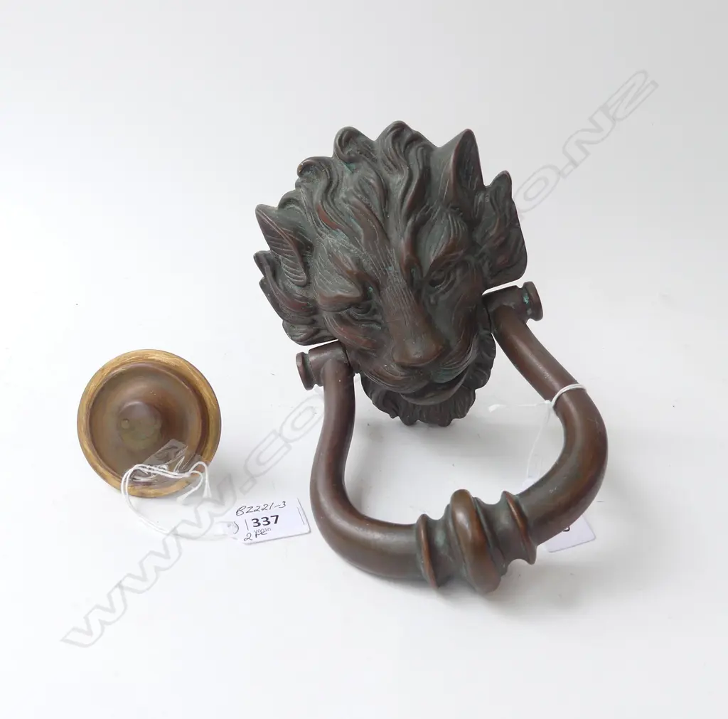 SUBSTANTIAL BRONZE LION FACED DOOR KNOCKER Image 1++