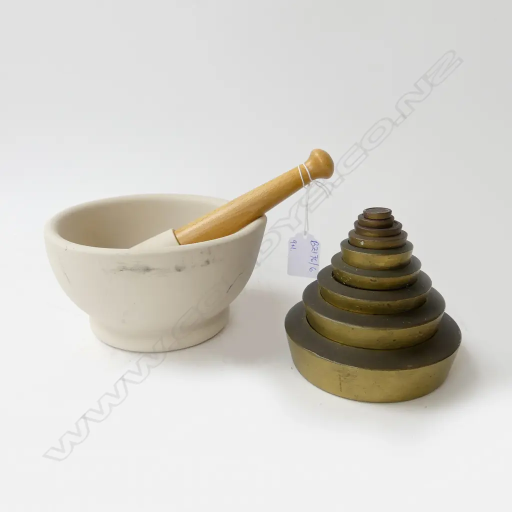 9 IMPERIAL BRASS DISK WEIGHTS 2lb - 1/4oz 110mm dia + MILTON BROOK MORTAR & PESTLE 150mm dia Image 1++