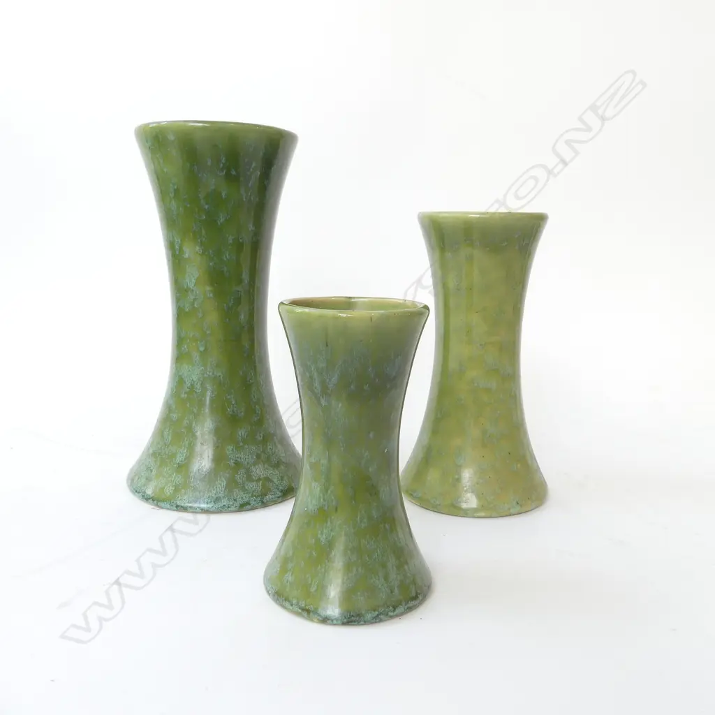 TRIO OF GREEN TEMUKA WARE SPILL VASES, TALLEST 250mm Image 1++