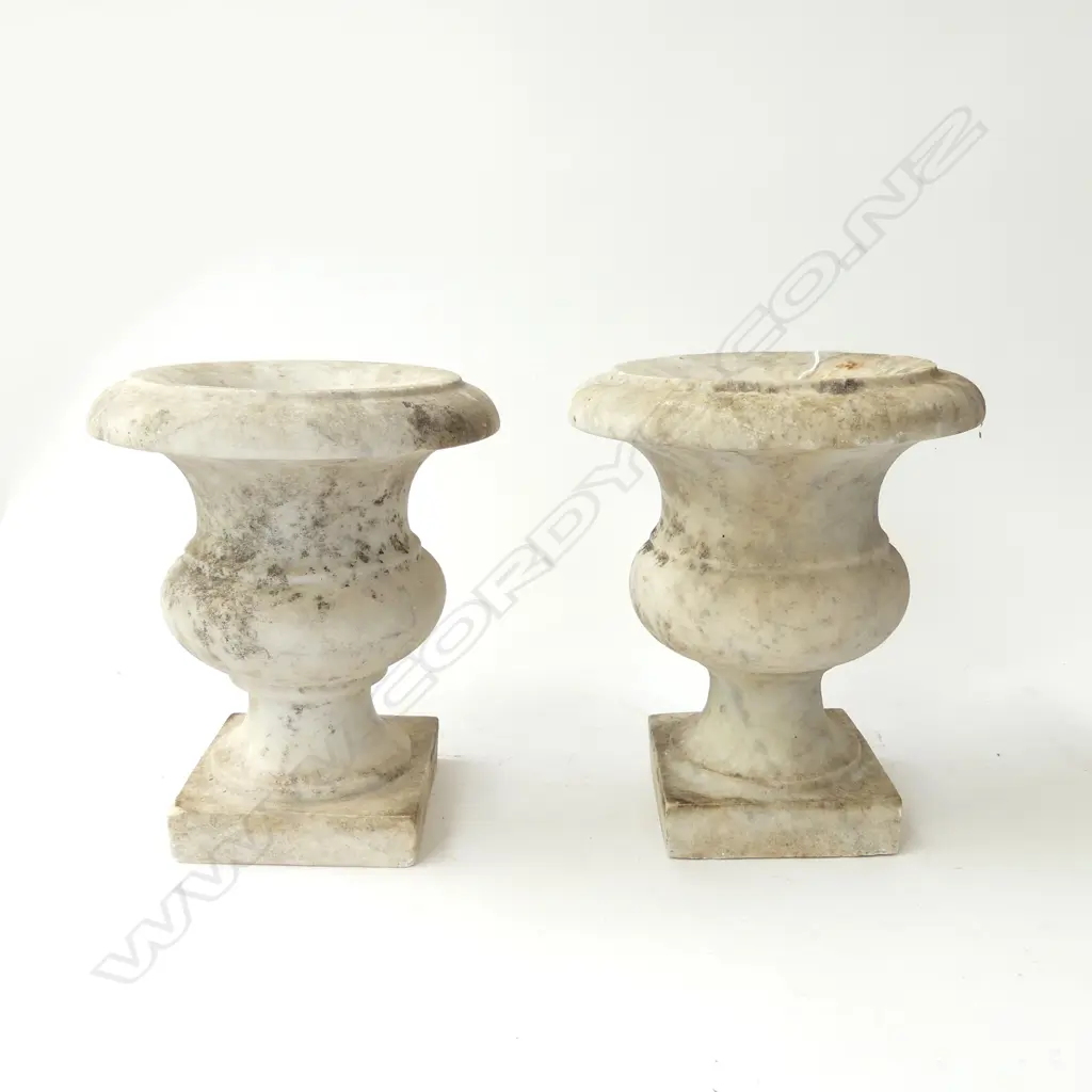 PR MARBLE URNS H.235mm, 200mm dia Image 1++