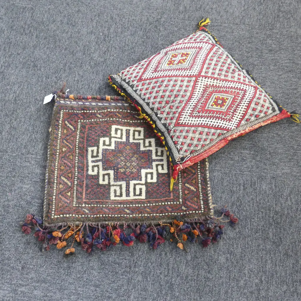 SALT BAG W.400x370mm + KELIM CUSHION  Image 1++