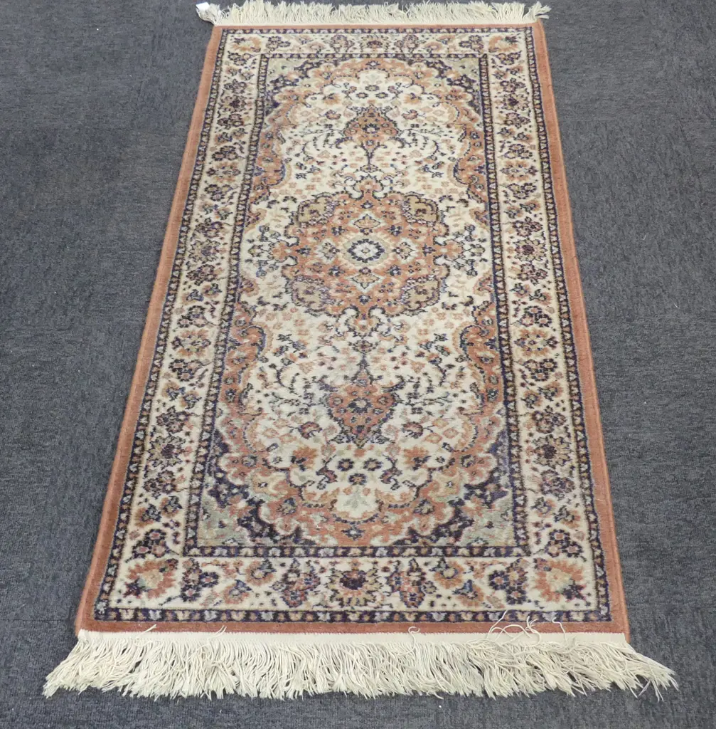 MACHINED RUG WOOL PILE 1370x665mm Image 1++