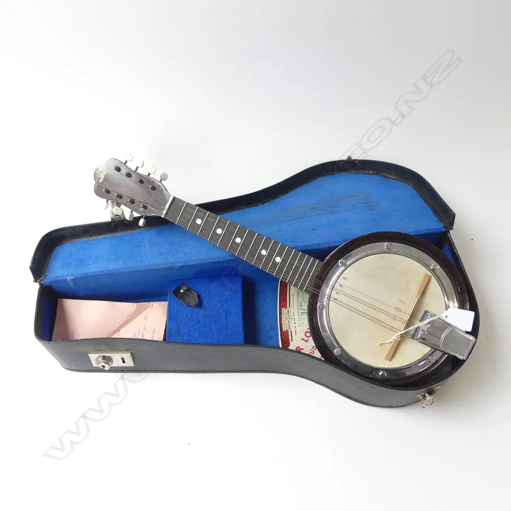 SMALL SCALE OLD BANJO BOXED IN GOOD CONDITION 'BRITISH MADE' L. 550mm Image 1++
