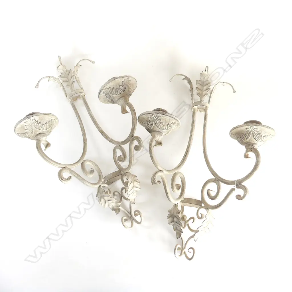 PR FRENCH STYLE WHITE PAINTED METAL SCONCES H.475mm + 1 CRYSTAL CANDLESTICKH.535mm Image 1++