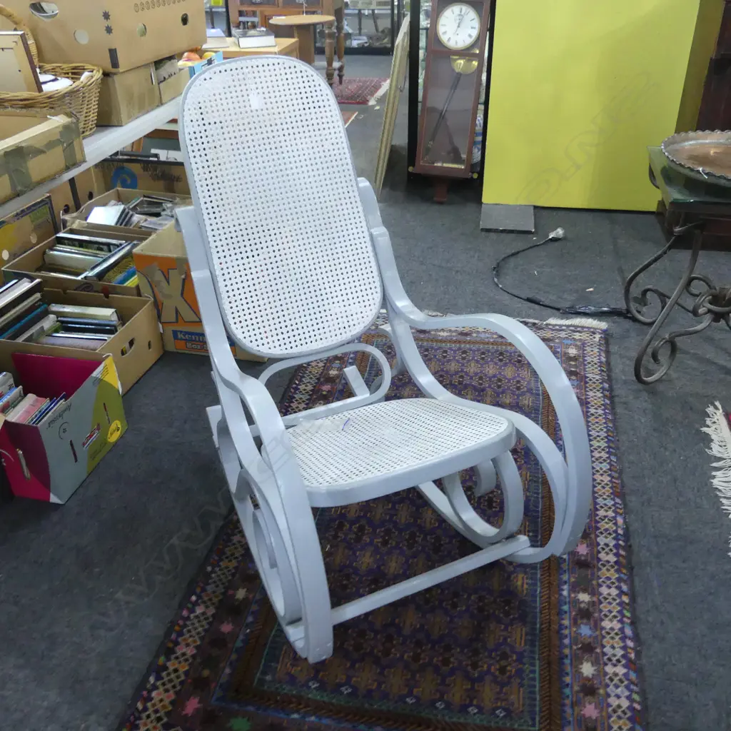 THONET DESIGN PAINTED BENTWOOD ROCKING CHAIR Image 1++