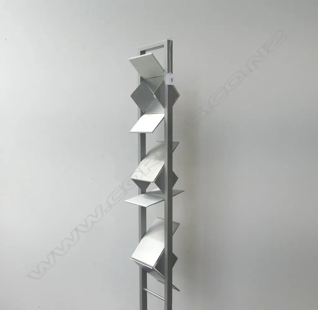 DESIGNER SILVER METAL FLOOR LAMP w. ADJUSTABLE FLAPS H.1715mm Image 1++