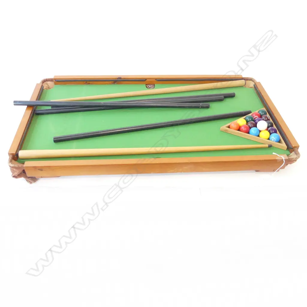 VINTAGE KIDS POOL TABLE - BRAZIL 1964, w. 4 DETACHABLE LEGS, 2 QUES, BALLS & TRIANGLE 520x905x70mm Image 1++