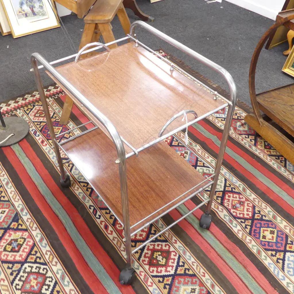 VINTAGE CHROME & FORMICA TEA  TROLLEY Image 1++