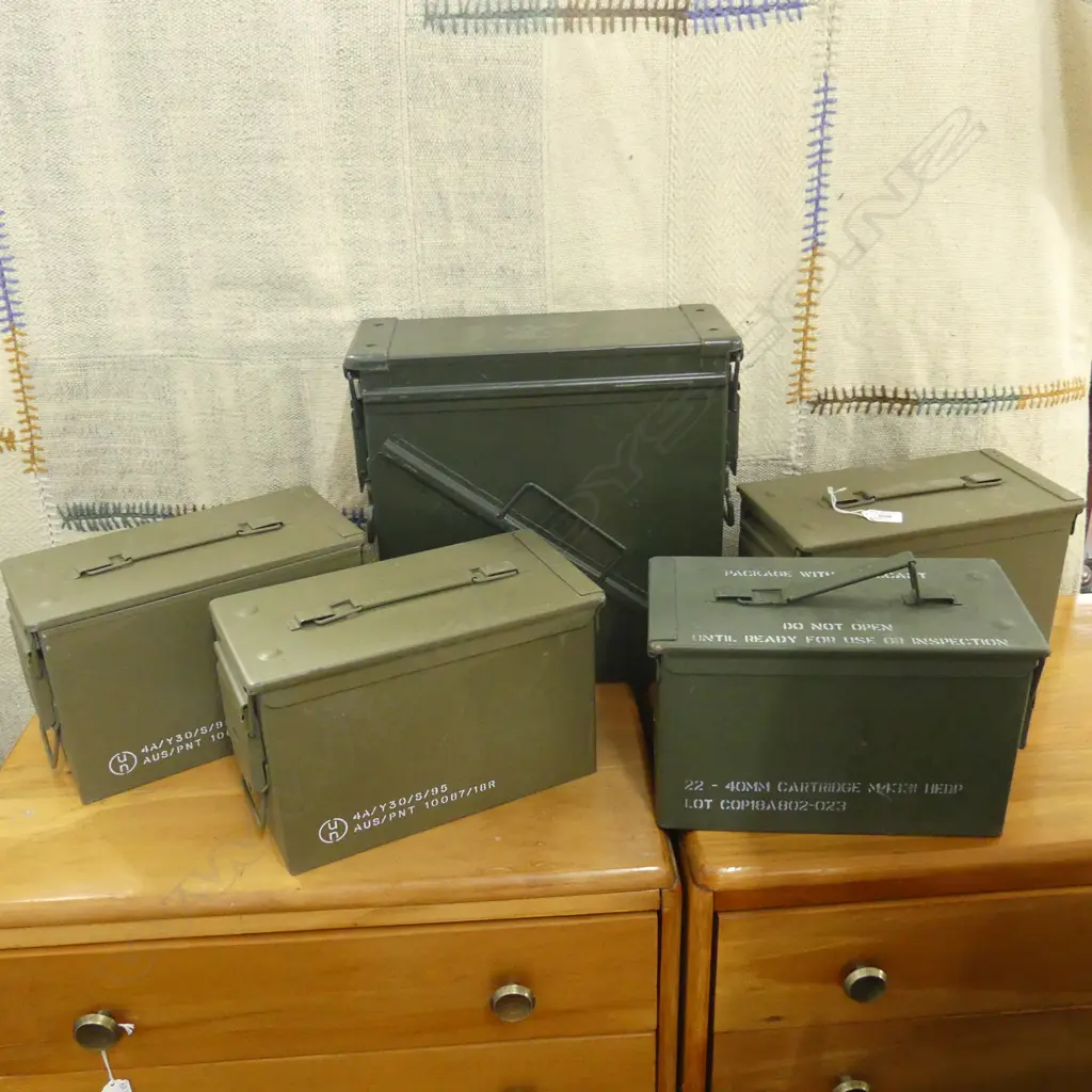 5 AMMUNITION CASES; 4x 155x300x185mm, 1 LG Image 1++