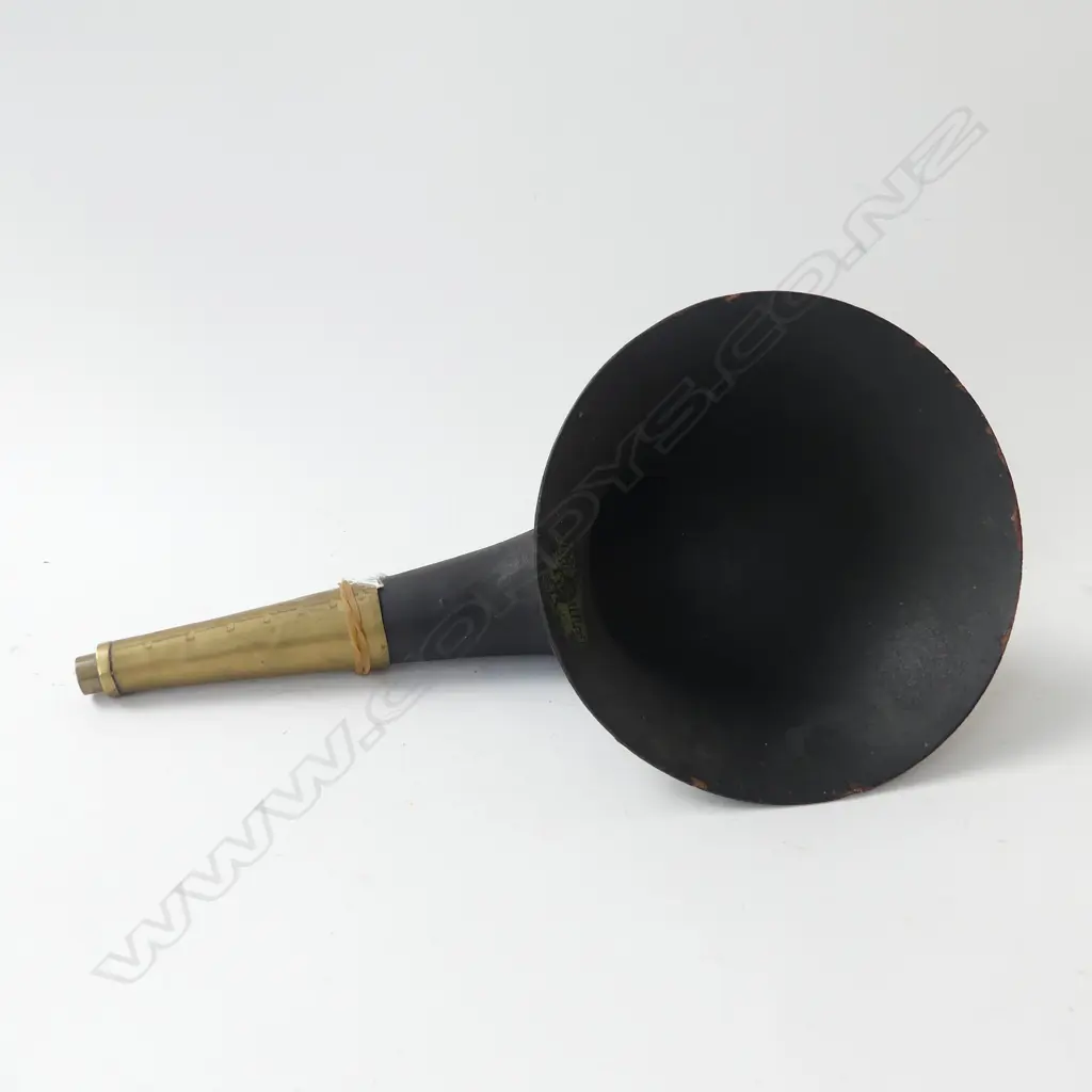 OLD WOODEN GRAMOPHONE HORN 'LITTLE SPITFIRE' IN ORIG COND. L.410mm Image 1++