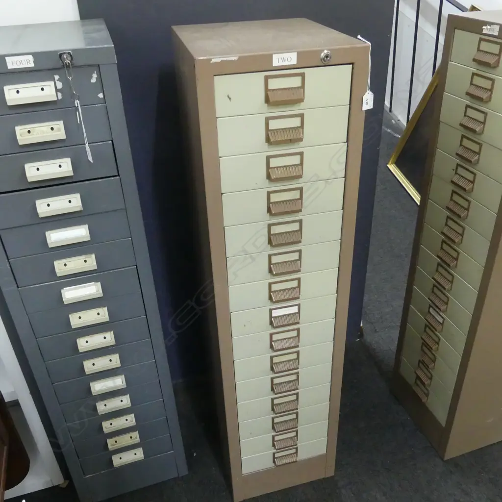 METAL FILING CABINET 330x380x1315mm Image 1++