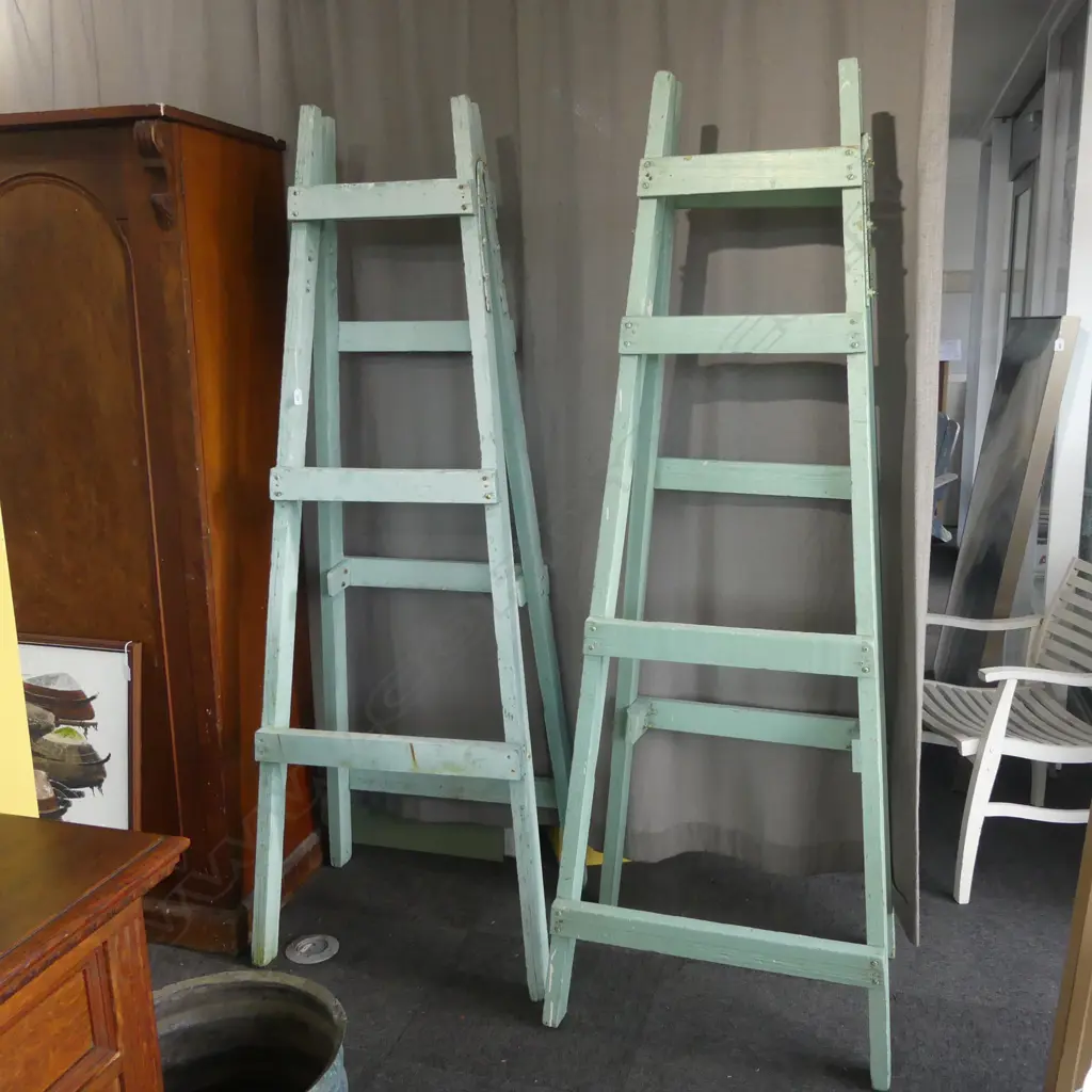 PR PALE GREEN PAINTED DECORATORS TRESTLES H.2000mm Image 1++