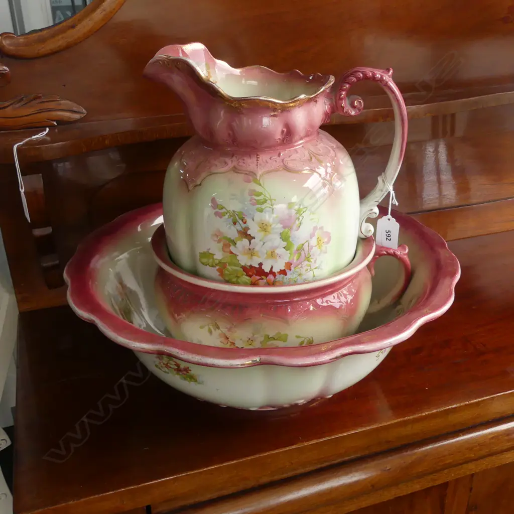 5 PCE WASH SET; WASHBOWL 425mm dia, POTTY, JUG, VASE, SOAP (AF) Image 1++