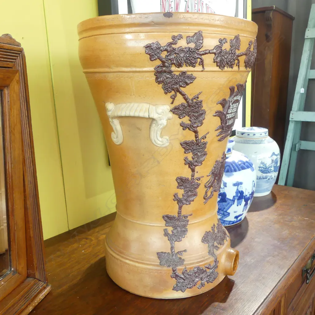 ANTIQUE LIPSCOMBE WATER FILTER H.510mm Image 1++