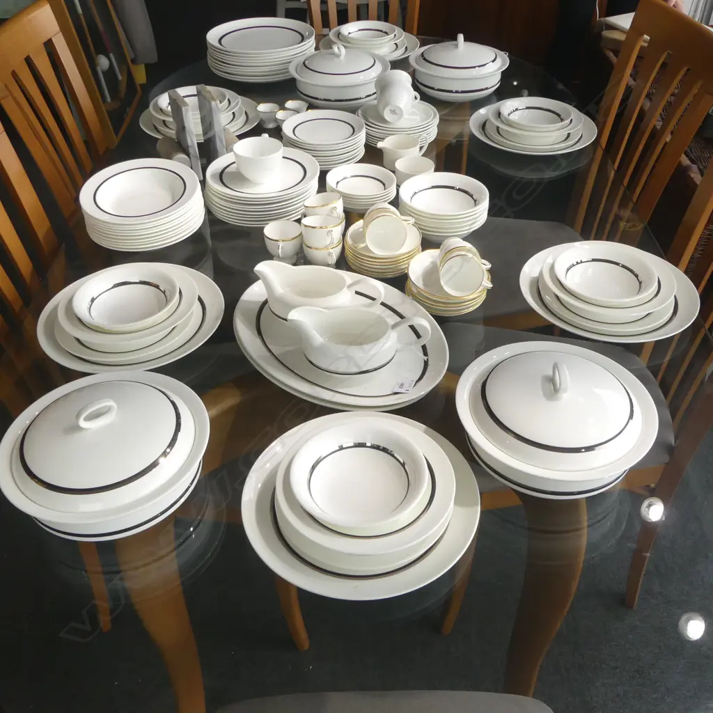 LG WEDGWOOD SUSIE COOPER 'CHARISMA' DINNER SET + 24 PCES MINTONS CHINA + PR MARBLE BOOKENDS H.150mm Image 1++