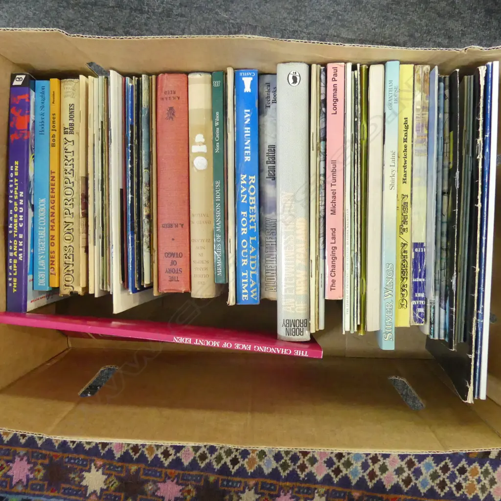 NZ BOOKS Image 1++