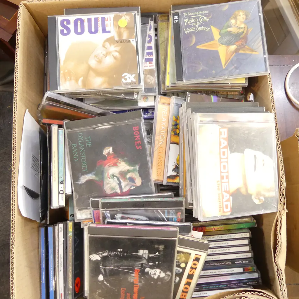 BOX ASST. CDs Image 1++