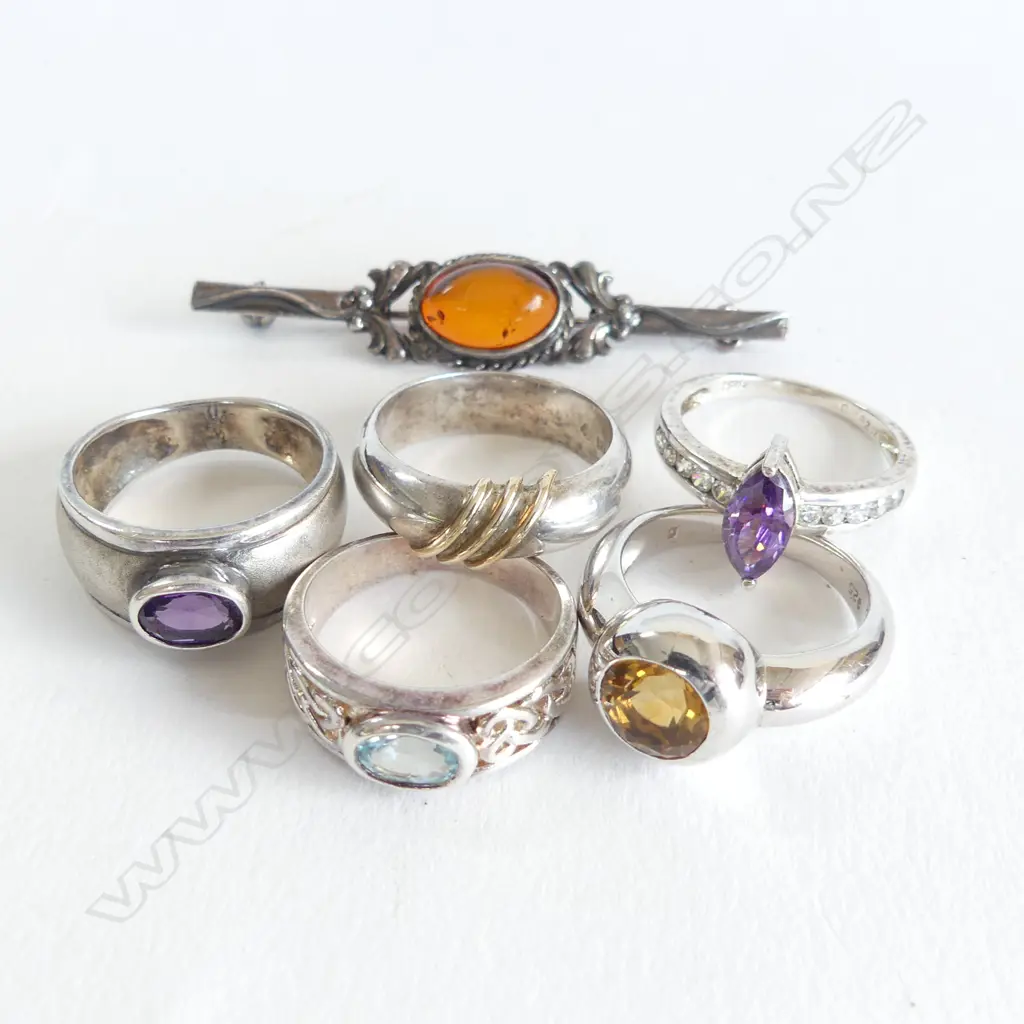 5 SILVER RINGS + BROOCH: most w gem stones Image 1++