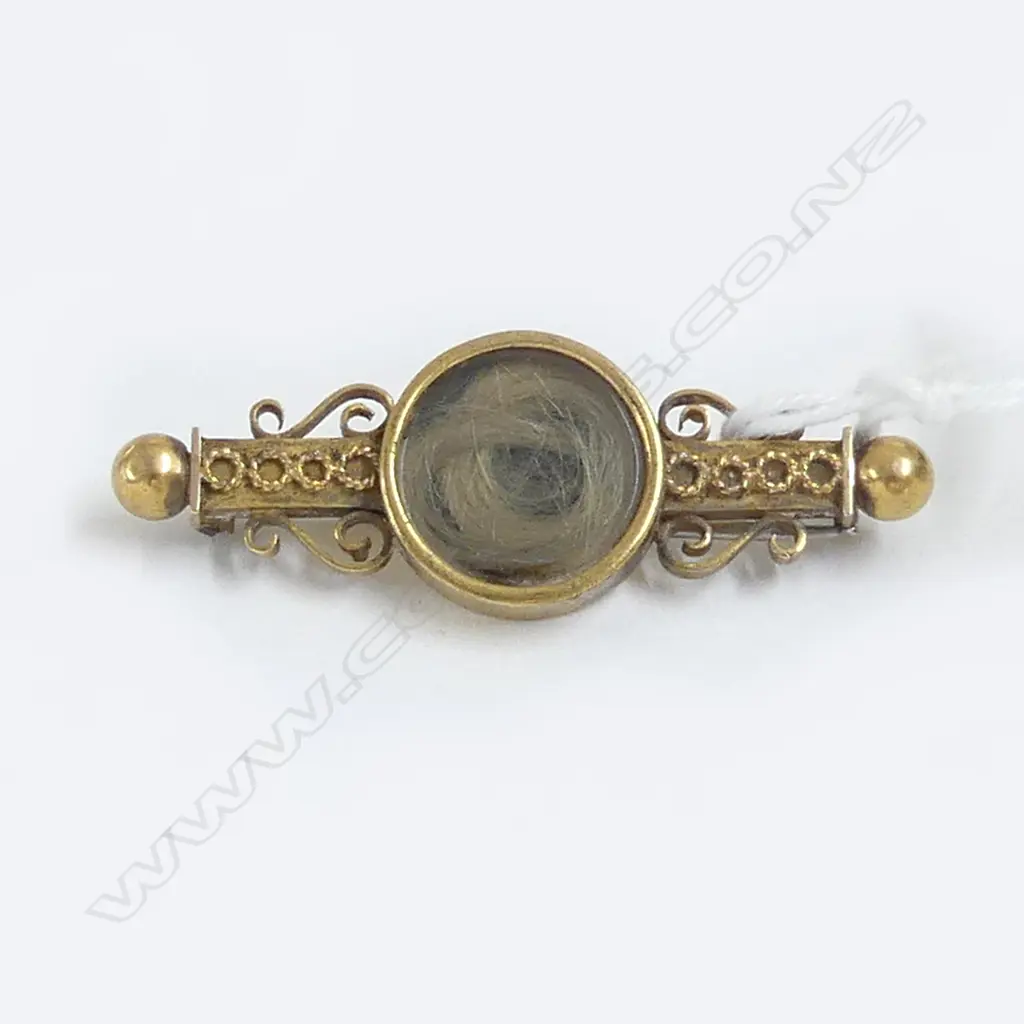 15ct gold late 19thC MOURNING BROOCH 4.66gms. Image 1++