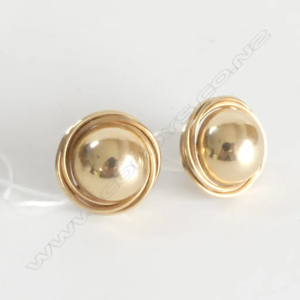 PR 9ct LGE DOME EARRINGS 4.6gms Image 1++