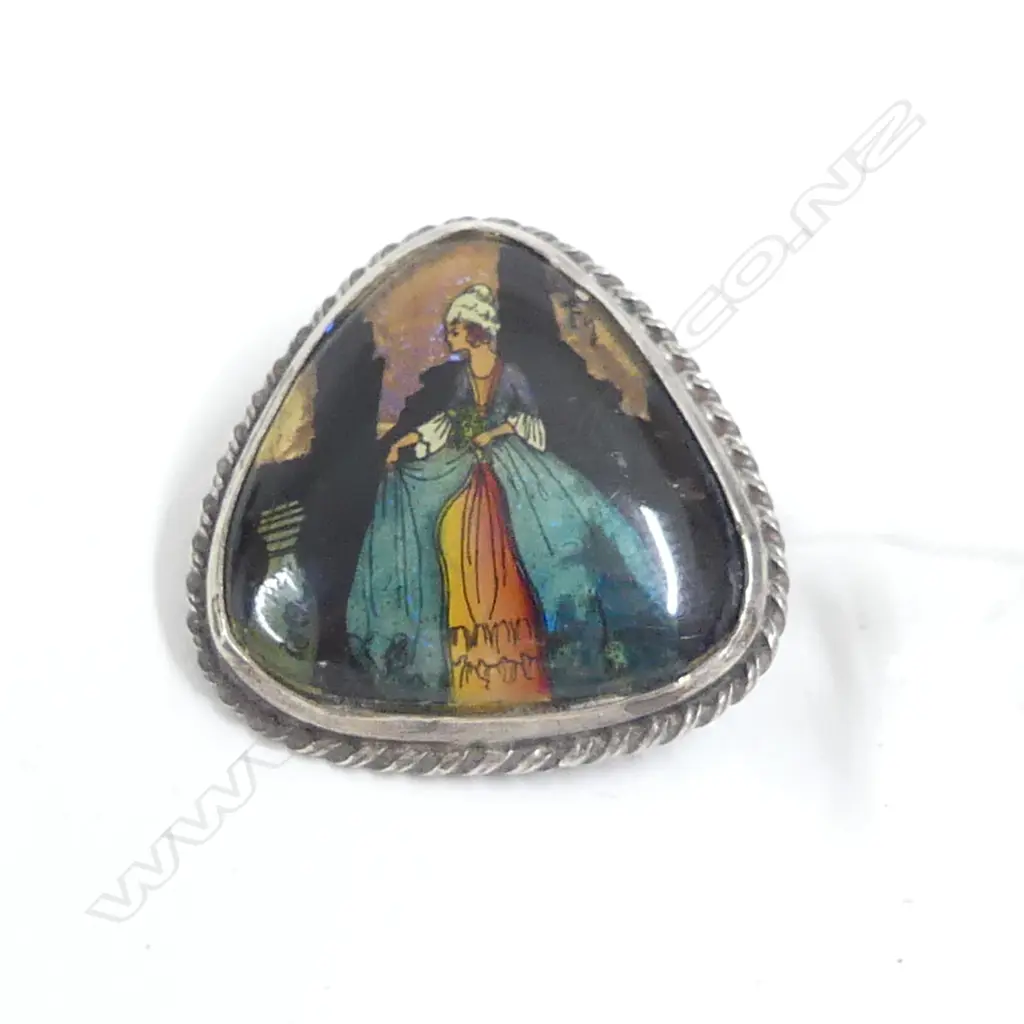 VINTAGE BUTTERFLY WING BROOCH Image 1++