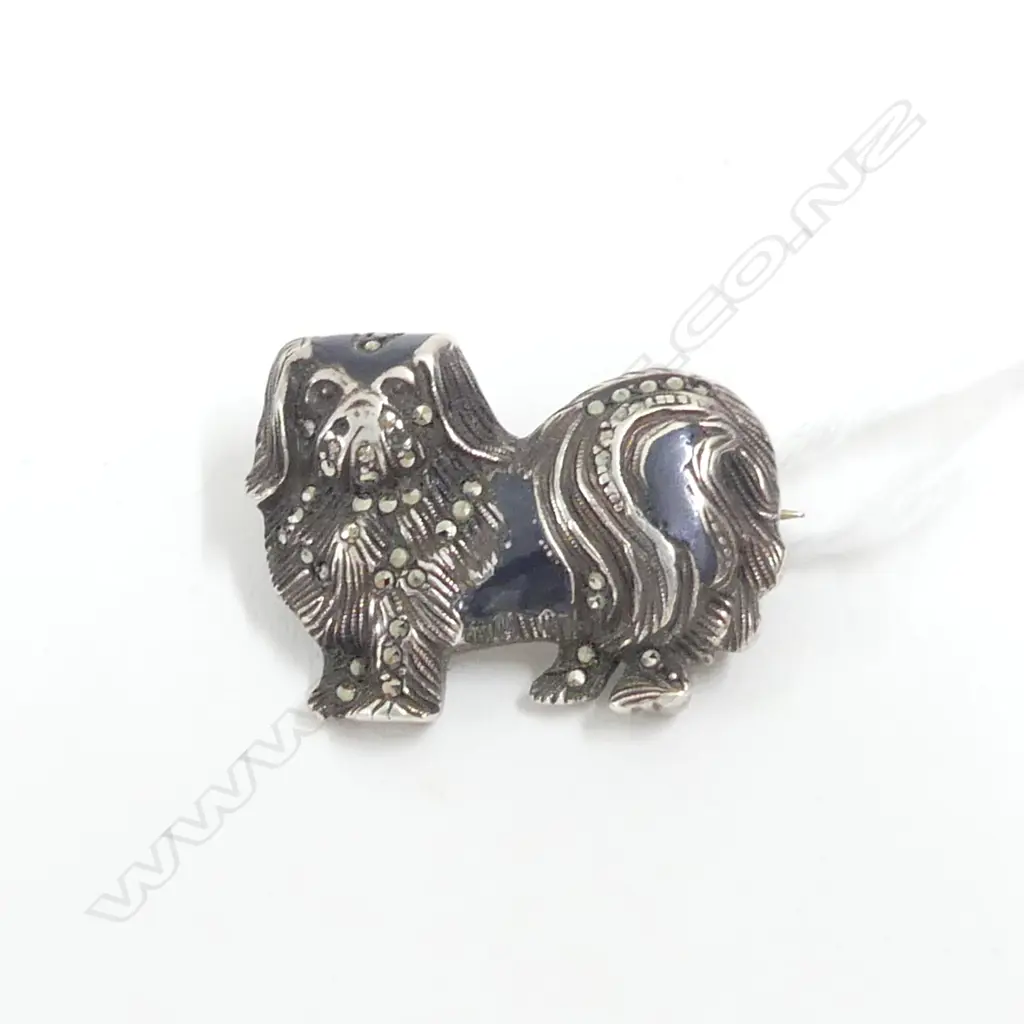SILVER MARCASITE DOG BROOCH Image 1++