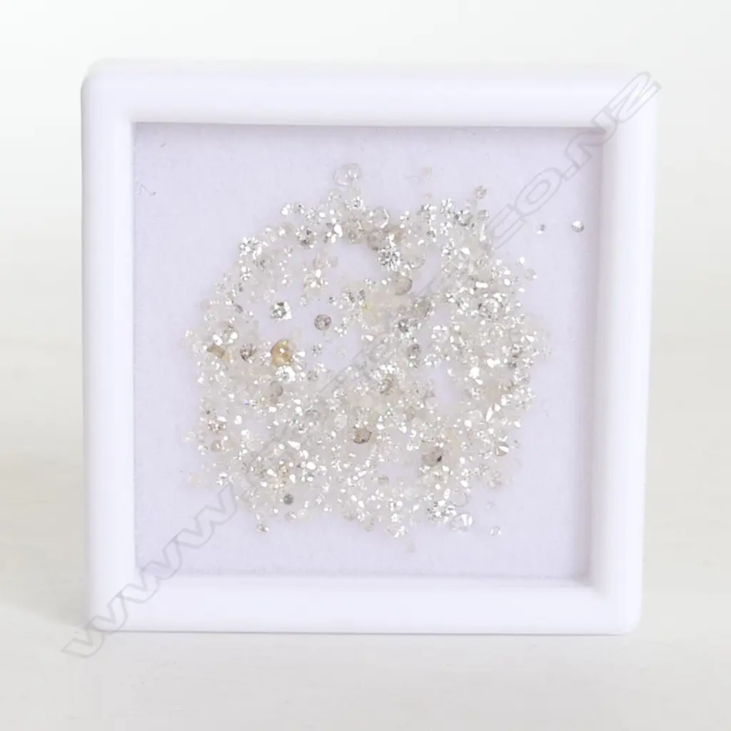 A PARCEL OF DIAMONDS 3.02CT MIXED GRADE SIZE & CUT Image 1++
